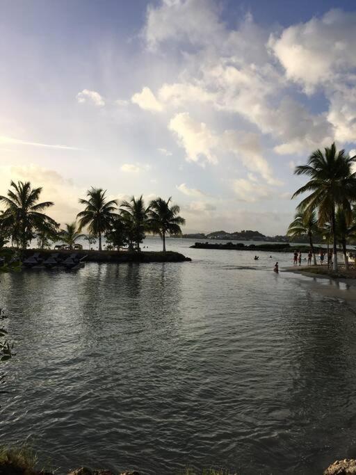 Blue Lagoon Appart En Residence Acces Plage Le Gosier  Exterior foto