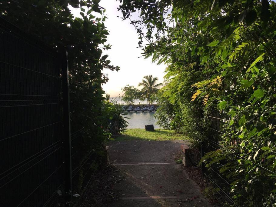 Blue Lagoon Appart En Residence Acces Plage Le Gosier  Exterior foto