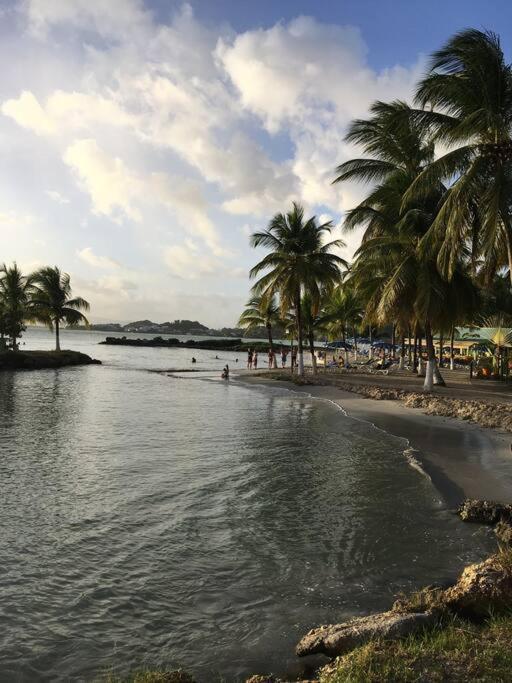 Blue Lagoon Appart En Residence Acces Plage Le Gosier  Exterior foto